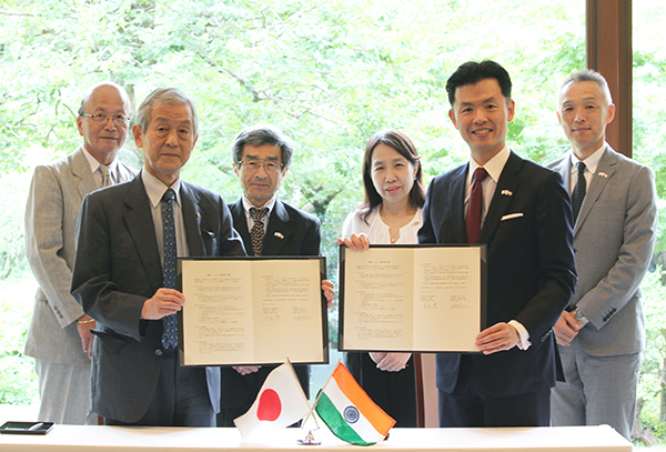 Photo: Partnership with Japan-India Association